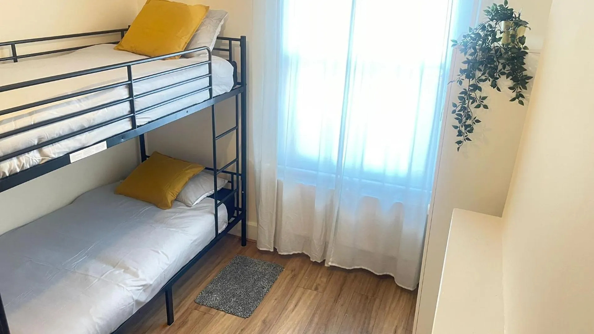 Nunhead Rooms 5Mins Walk To Metro Londen Hostel