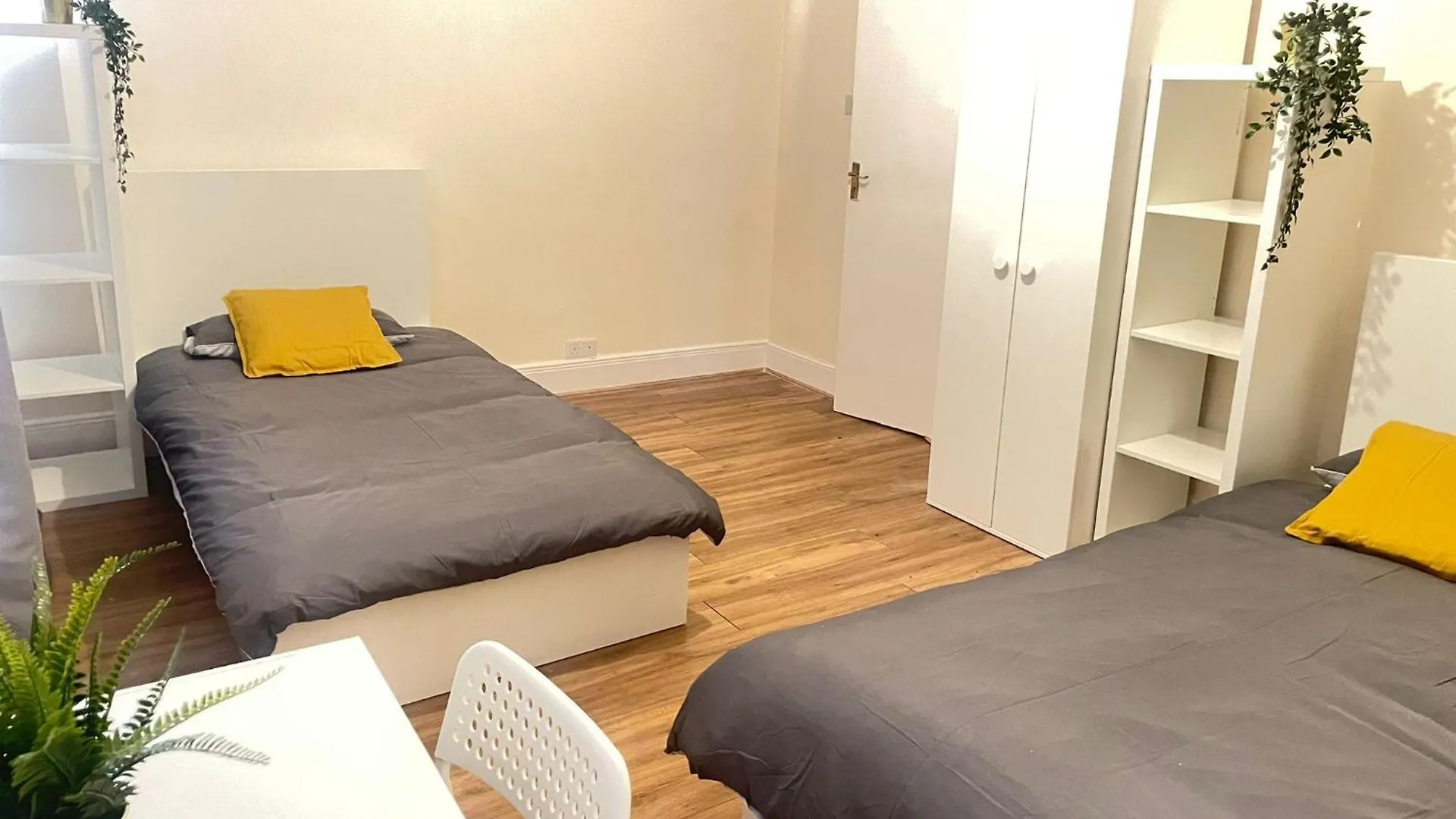 호스텔 Nunhead Rooms 5Mins Walk To Metro 런던